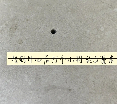 鄂州市瓷砖空鼓维修公司专业解答在瓷砖铺贴过程中，如果砂料搅拌不均匀，将会带来以下问题